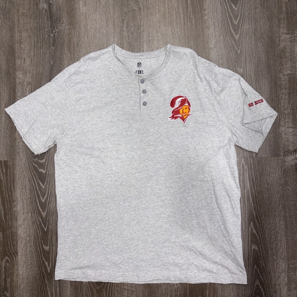 Tampa Bay Buccaneers NFL X Darius Rucker T Shirt Henley Gray Men's Size XLarge